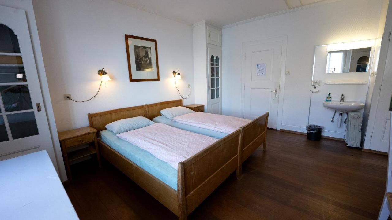 Leissigen Youth Hostel Bagian luar foto