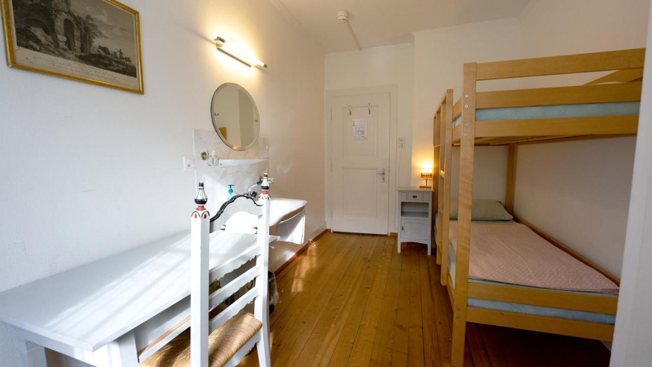 Leissigen Youth Hostel Bagian luar foto