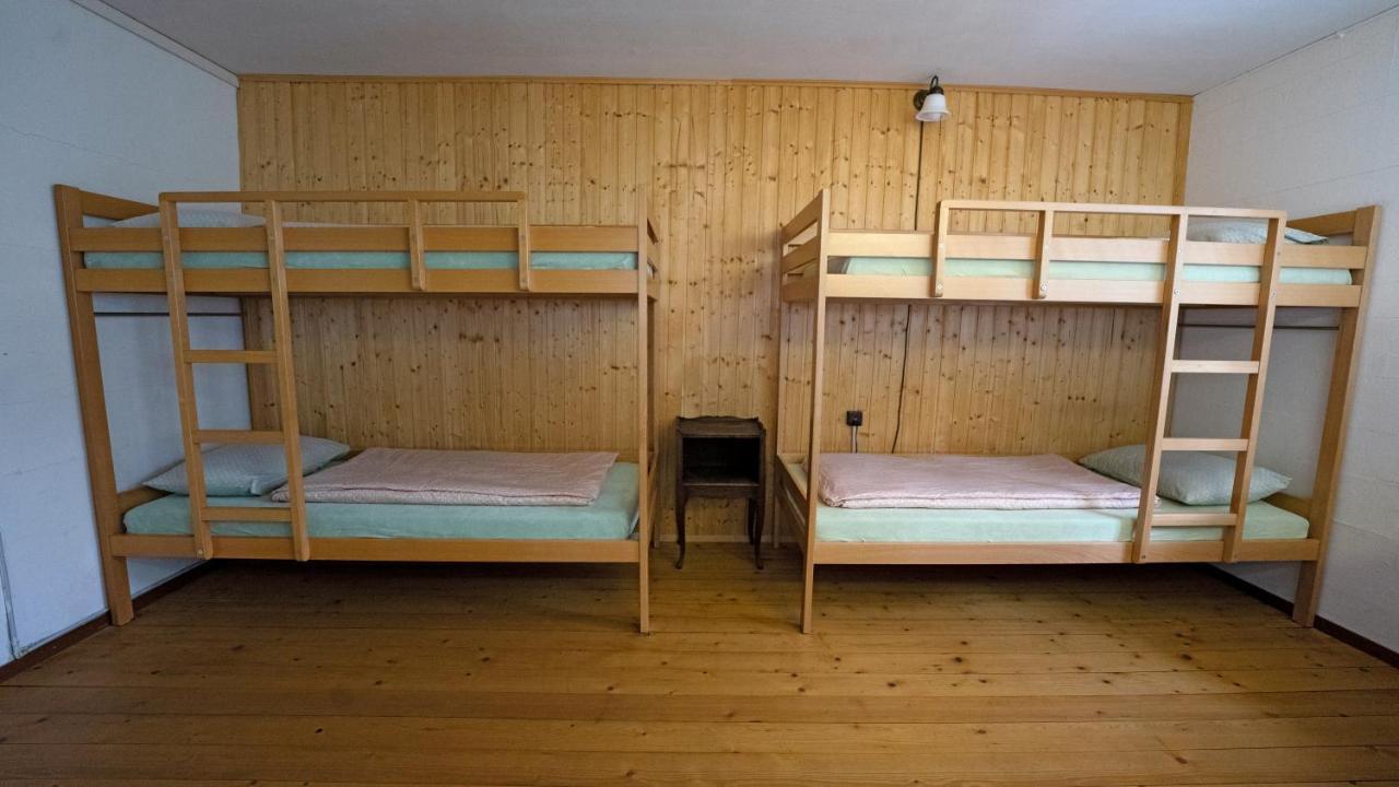 Leissigen Youth Hostel Bagian luar foto
