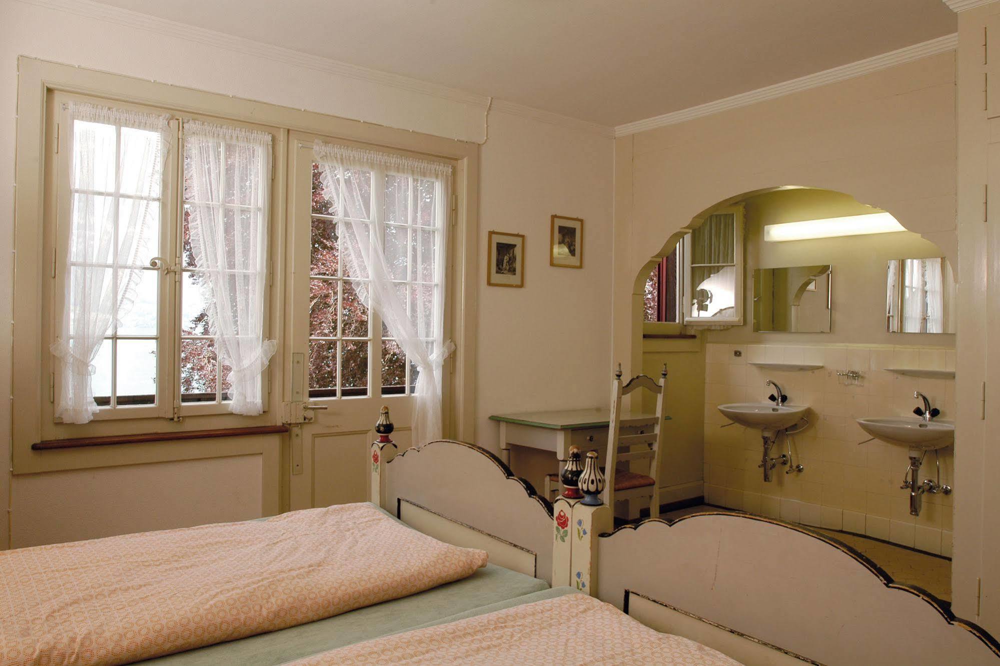 Leissigen Youth Hostel Bagian luar foto