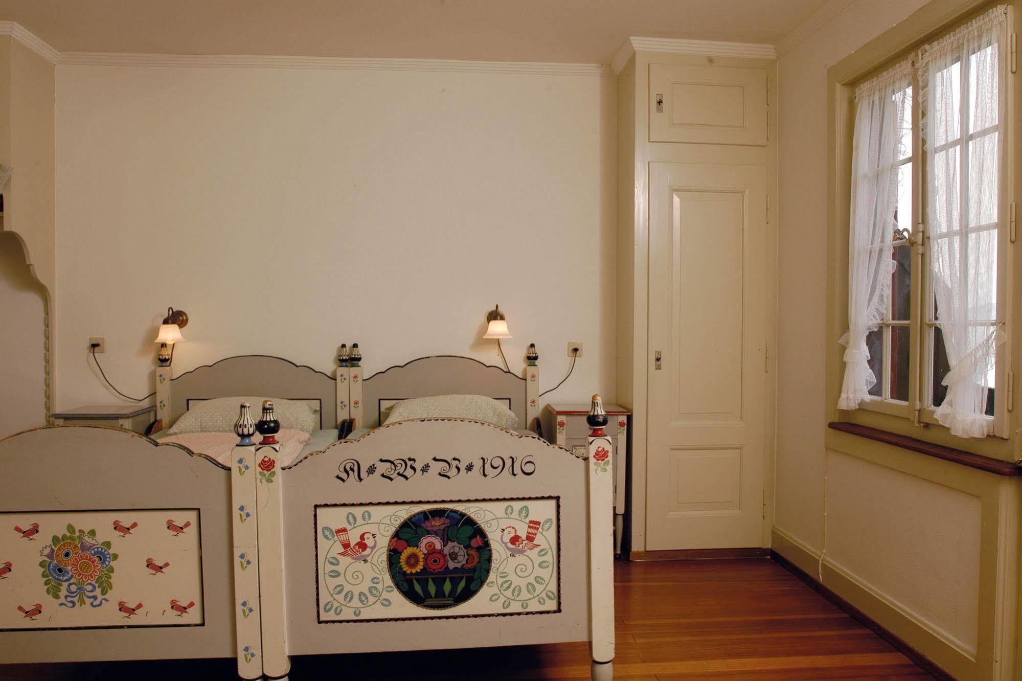 Leissigen Youth Hostel Bagian luar foto
